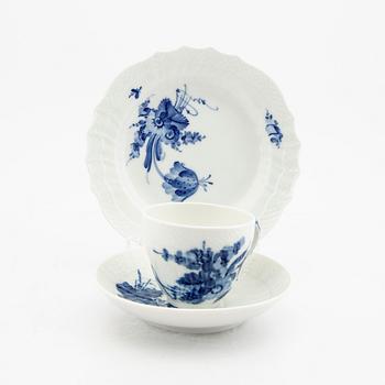 Coffee service 32 pcs "Blå Blomst" Royal Copenhagen Denmark porcelain 1951-1968.
