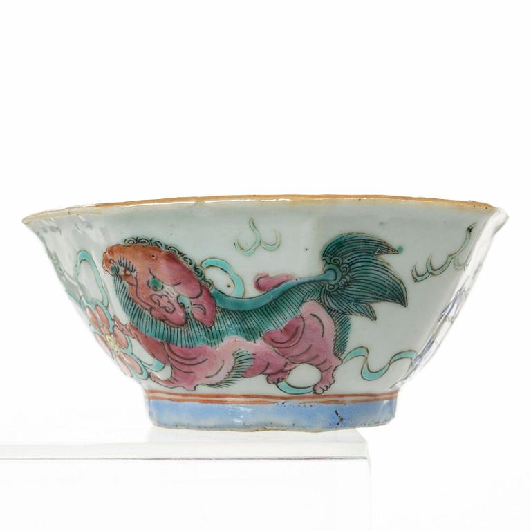 Skålar, sju stycken, porslin, Kina, sen Qingdynasti/omkring 1900.