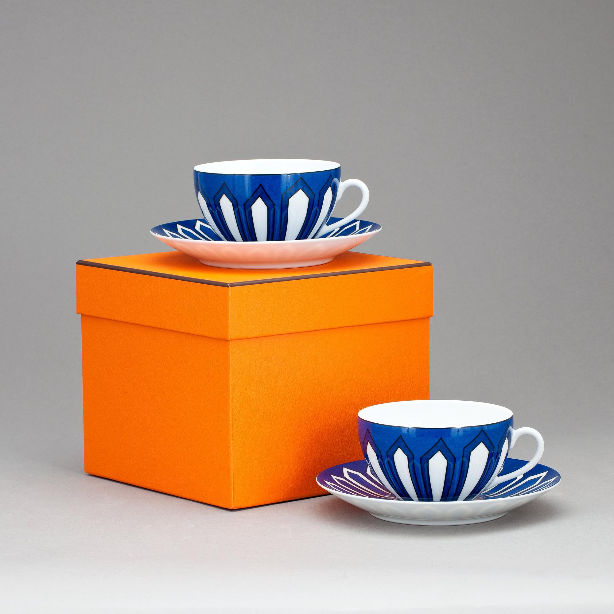 HERMÈS, ett par tekoppar, "Bleus d'Ailleurs".