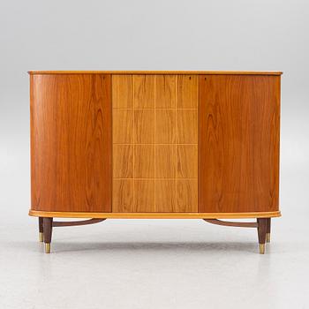 A mid 20th century sideboard.