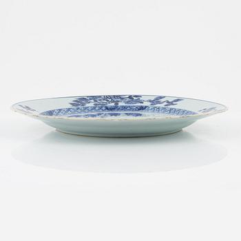 A blue and white vegetable tureen without cover, and a  blue and white serving dish, Qing dynasty, Qianlong (1736-95).