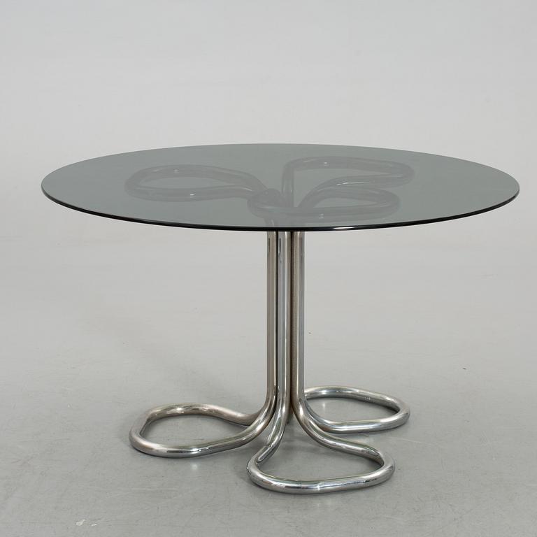 FOUR ITALIAN TECNOSALOTTO CHAIRS AND TABLE.