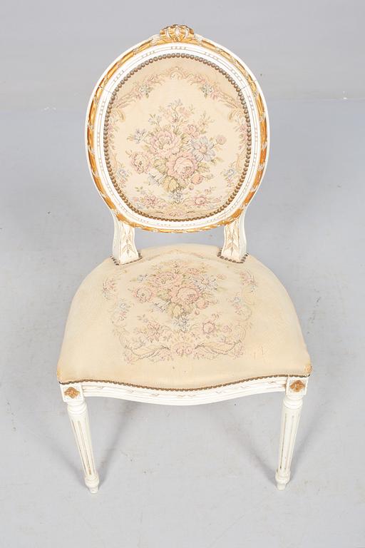 STOLAR, ett par, gustaviansk stil, omkring 1900-talets mitt.
