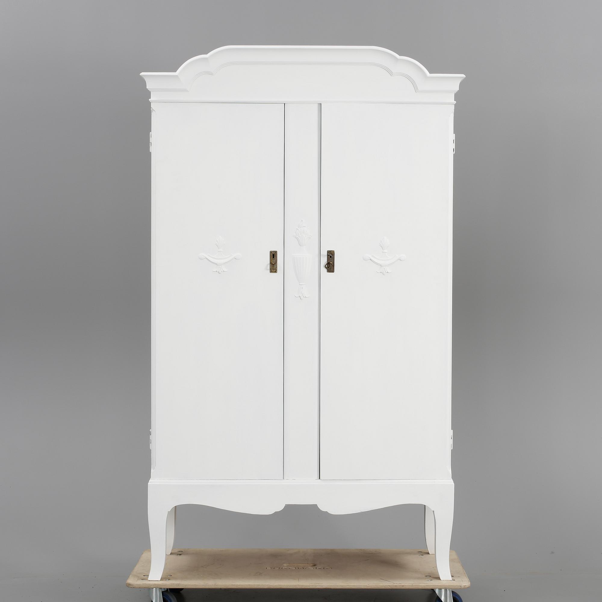 LINNESKÅP, 1900-talets början.