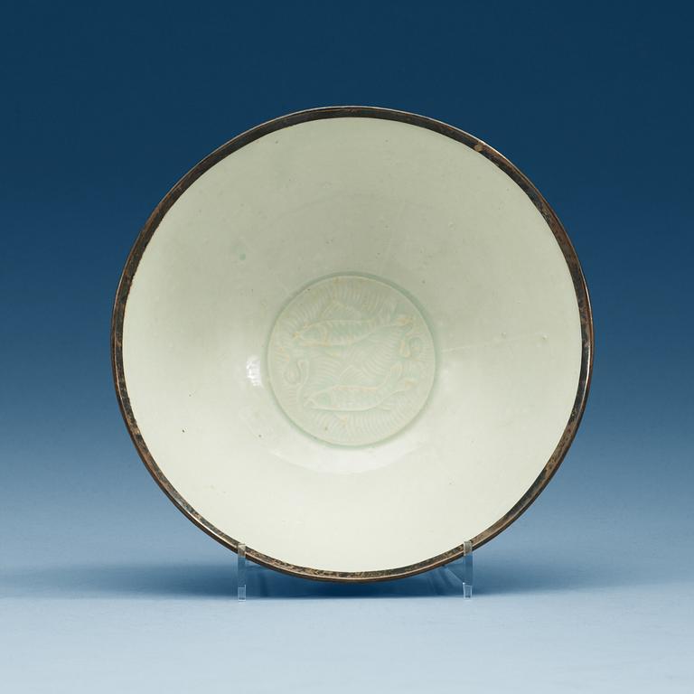 A pale celadon glazed double fish bowl, Song dynasty (960-1279).