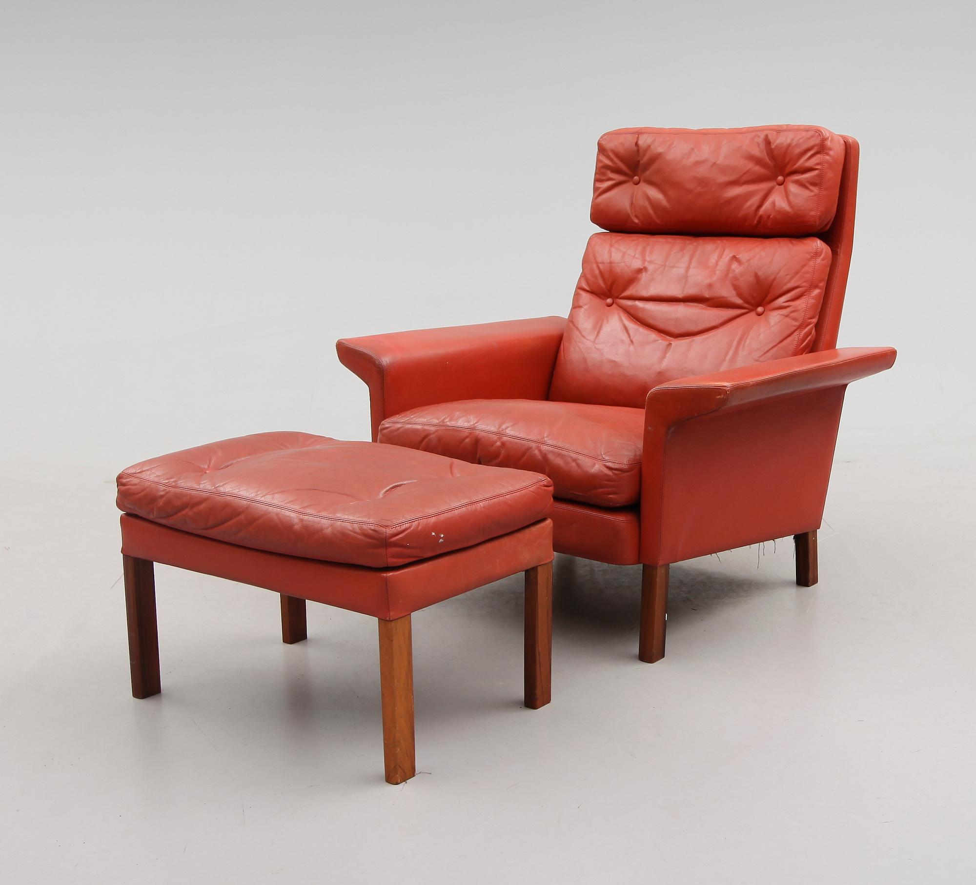 FÅTÖLJ med FOTPALL, 1900-talets andra hälft.