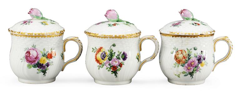 A set of three Royal Copenhagen "Sachsisk Blomst" custard cups with covers, Denmark 19th cent.