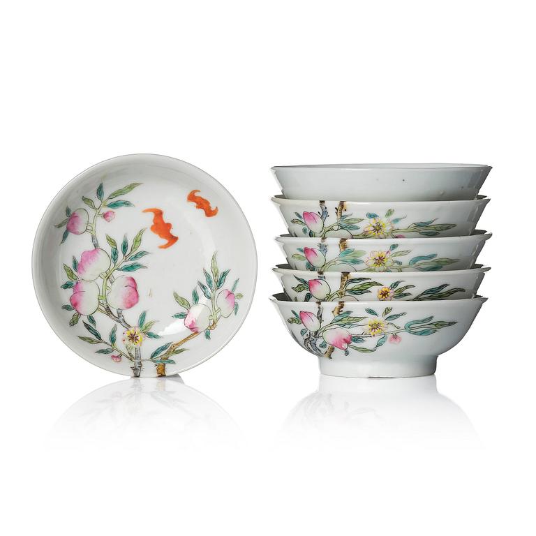 A set of six (5+1) small Chinese 'peaches' dishes, late Qing dynasty/Republic.