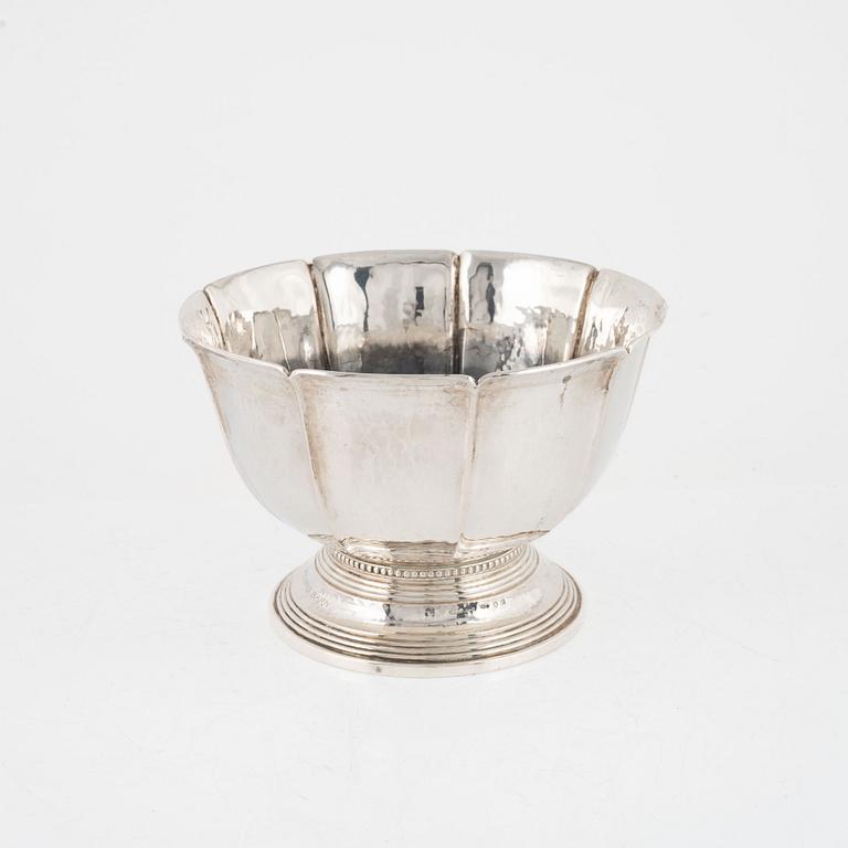 CG Hallberg, a silver bowl, Stockholm 1920.