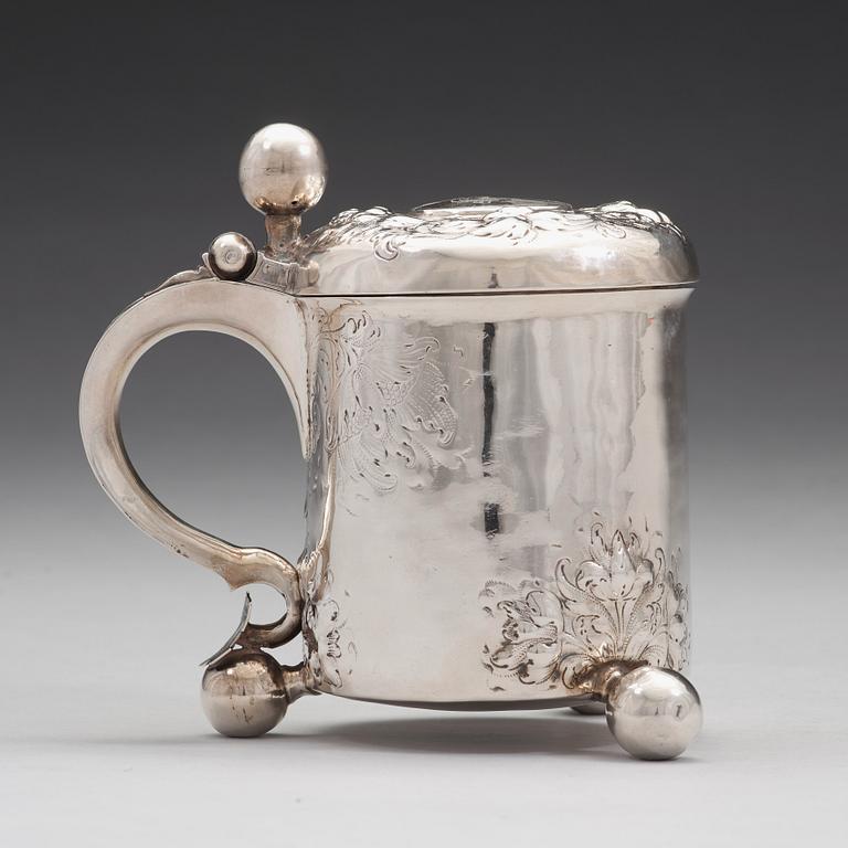 Johannes Johannesen Reimers d ä, dryckeskanna, silver, Bergen c:a 1700.