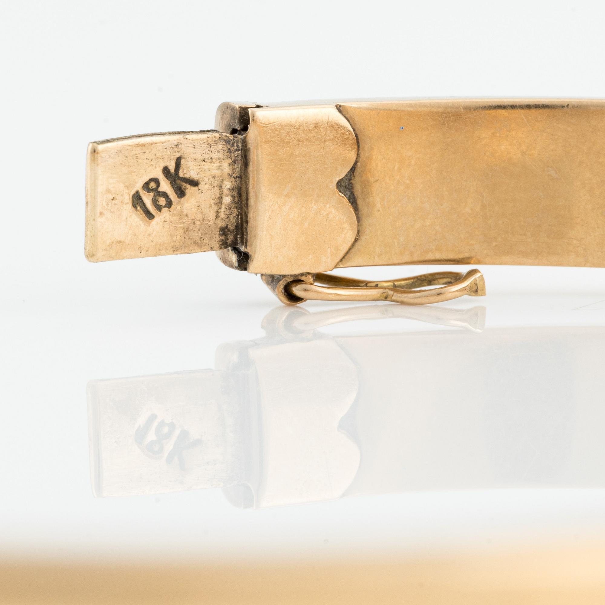 Bangle 18K gold.