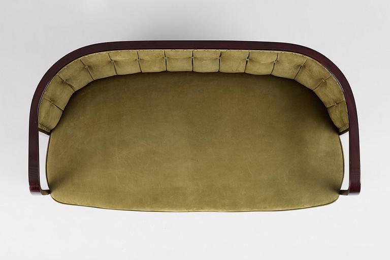 Josef Hoffmann, salongsmöbel, fyra delar, modell 421/428, Jacob & Josef Kohn, Wien, 1900-talets början.