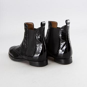 HERMÈS, boots.