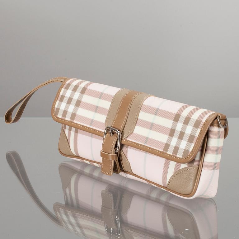 VÄSKA, "Convertible Clutch", Burberry.