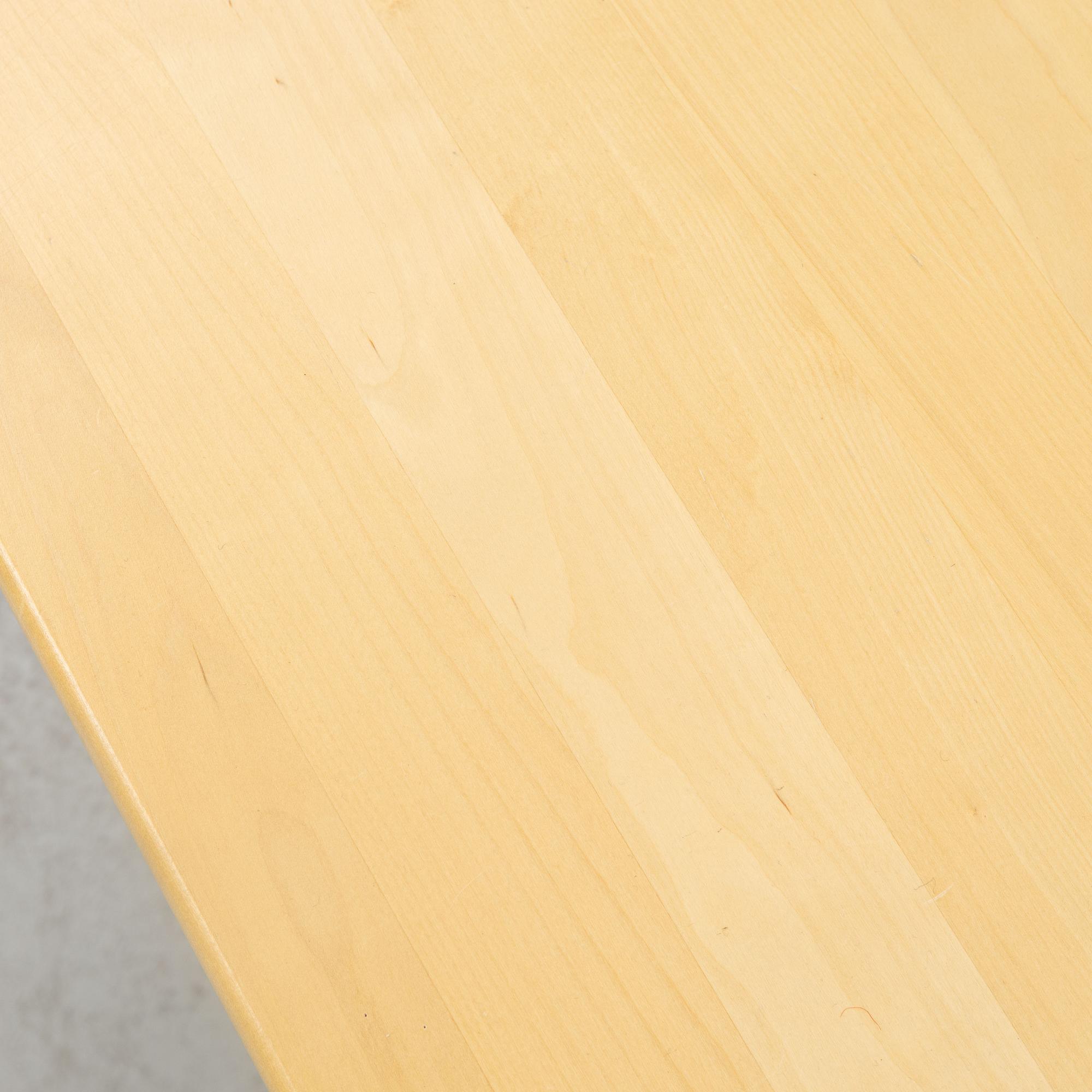 . Yngve Ekström, matbord, "Björka", Stolab, 2007.