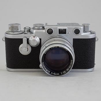 KAMERA, LEICA IIIf, nr 718678, 1954. Med 
Summarit f=5 cm 1:5,5.