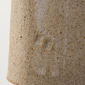 Kyllikki Salmenhaara, veistos, kivitavaraa, "Kierre", signeerattu KS.