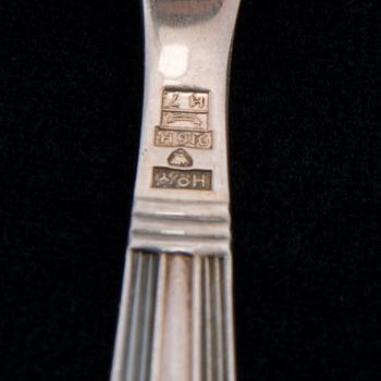 DESSERTSKEDAR, 7 st, KAFFESKEDAR, 18 st, KAKSPADAR, 3 st, silver. Finska och norska stämplar 1939-1983. Totalvikt 475 g.