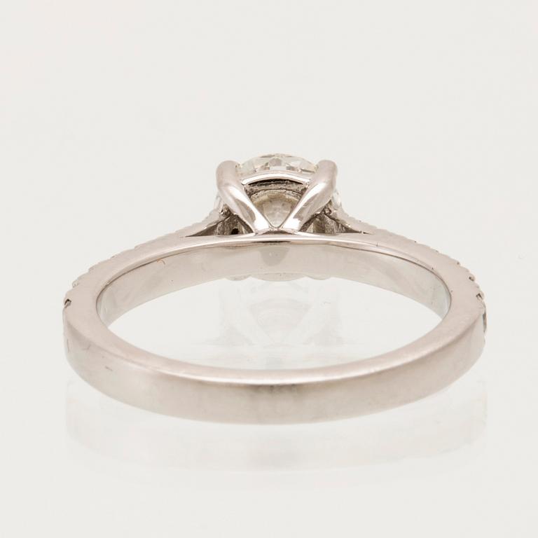 Ring platina med runda briljantslipade diamanter GIA cert, Van Bruun.