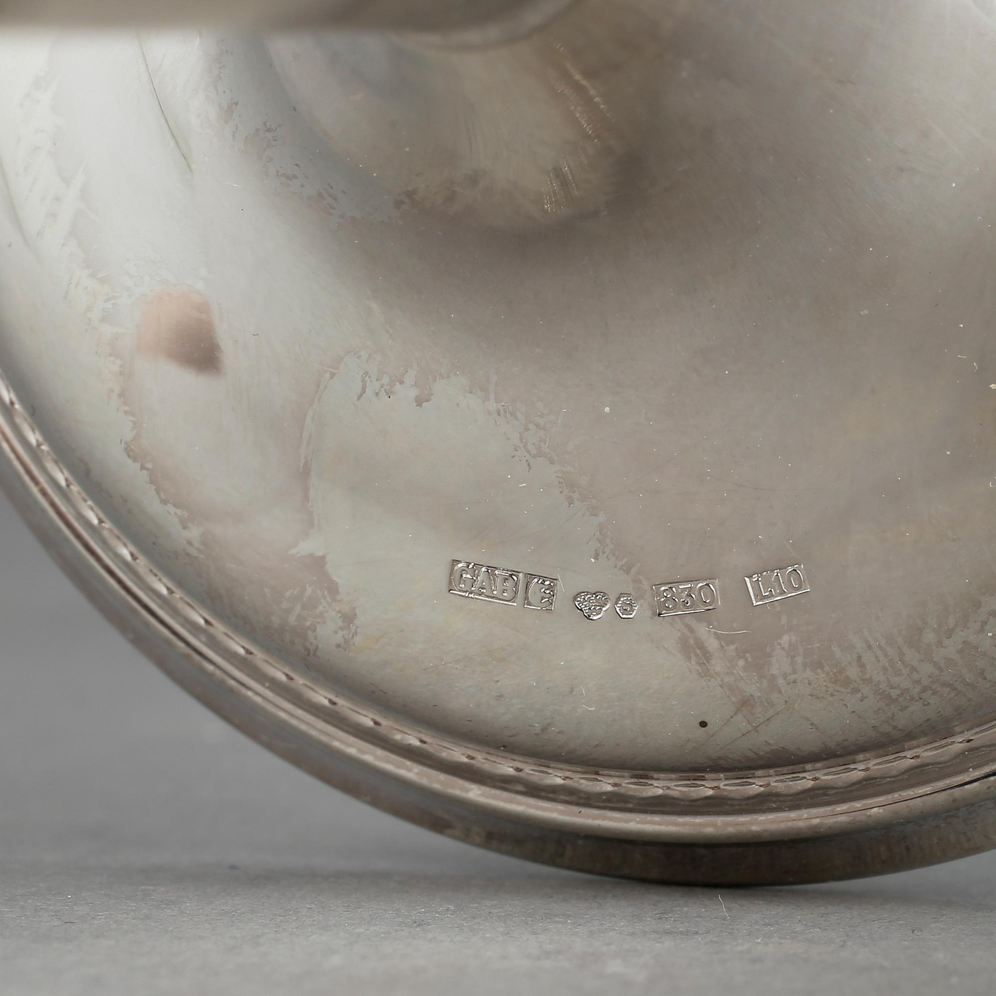 LJUSSTAKAR, ett par, silver, GAB, 1985.  396 gram (inklusive fylld fot).