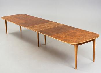 Josef Frank, A Josef Frank mahogany and burrwood dining table, Svenskt Tenn, Sweden, model 947.