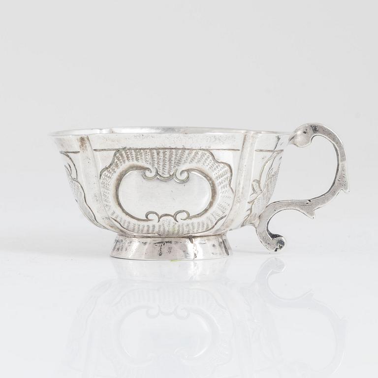 A silver charka, possibly maker's mark of Grigorij Iwanow Serebrjanikow (active 1745-1768), Moscow.