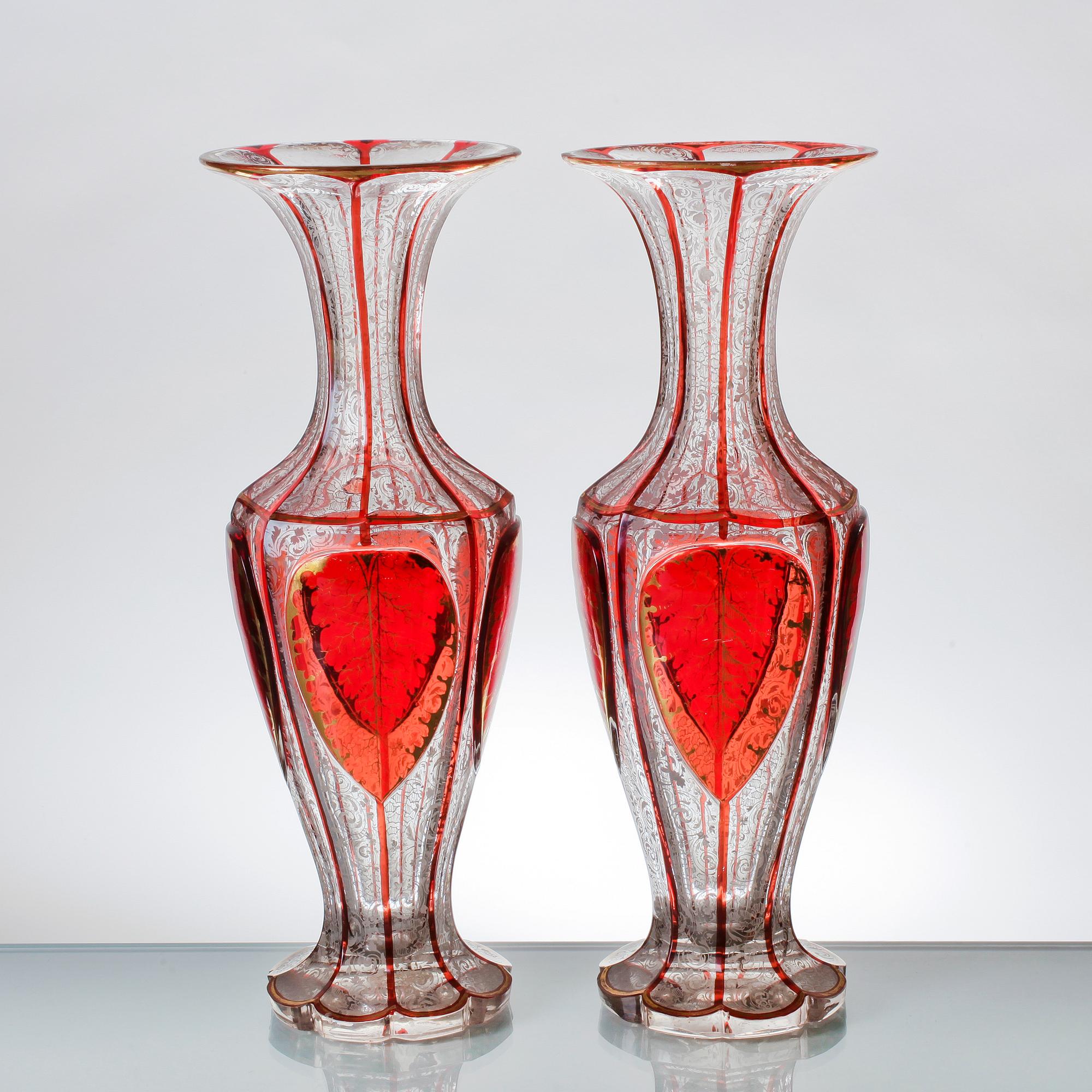 VASER, ett par, glas, sannolikt Böhmen, sekelskiftet 1900.