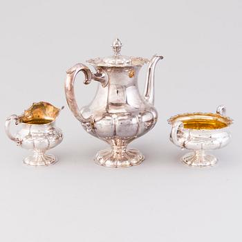 A THREE PIECE COFFEE SET, silver, Auran Kultaseppä Oy, Turku 1959.