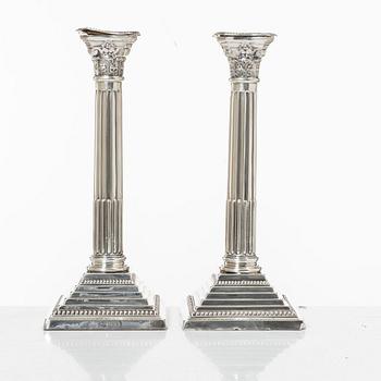 Ljusstakar, ett par, silver, London, England 1971.