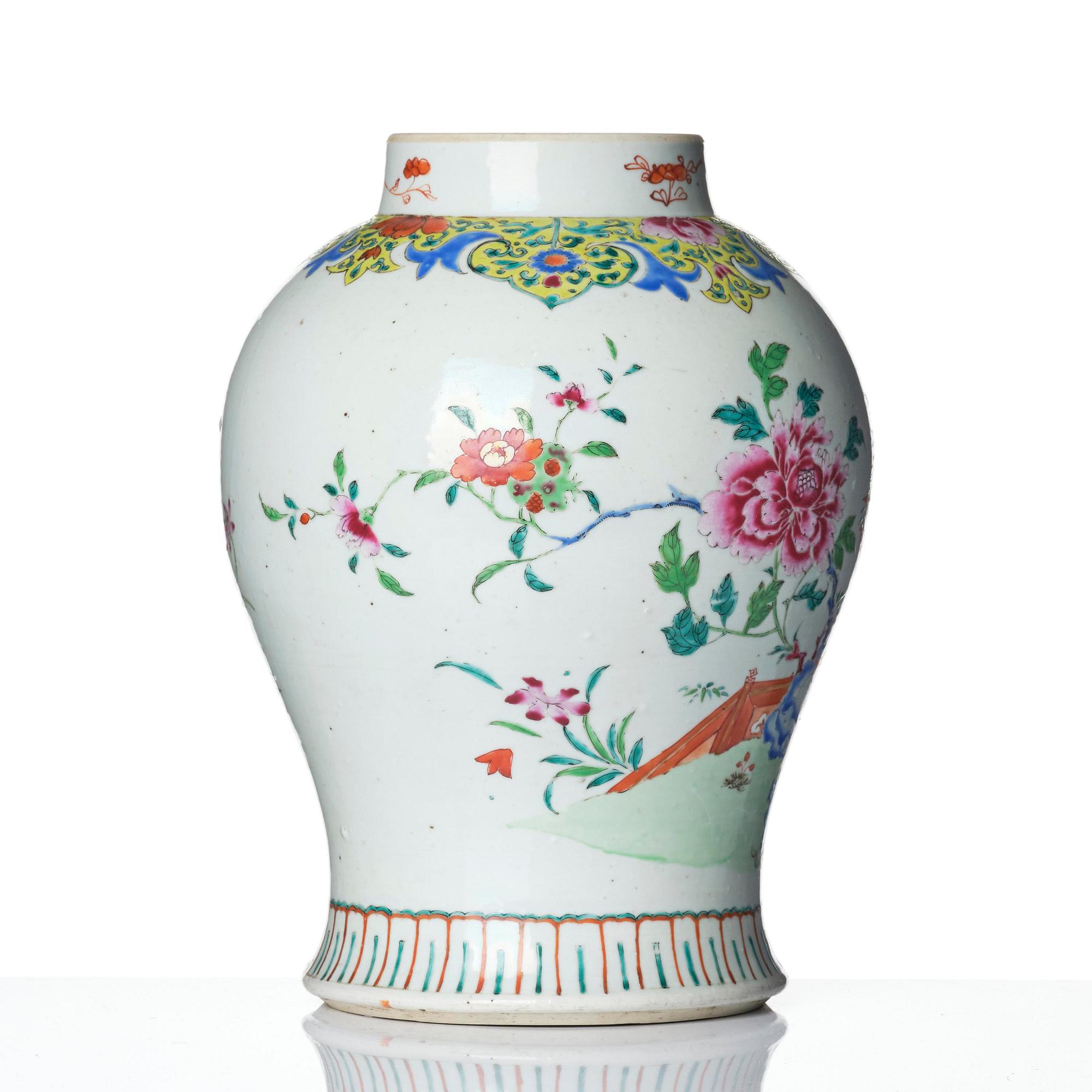 Urna, porslin. Qingdynastin, 1700-tal.