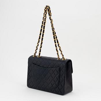 Chanel, väska "Maxi flapbag", 1991-1994.