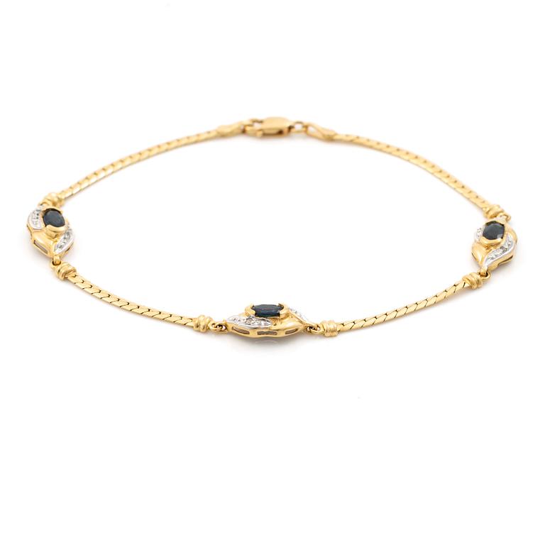 Bracelet, 18K gold with sapphires and small single-cut diamonds, Italy.