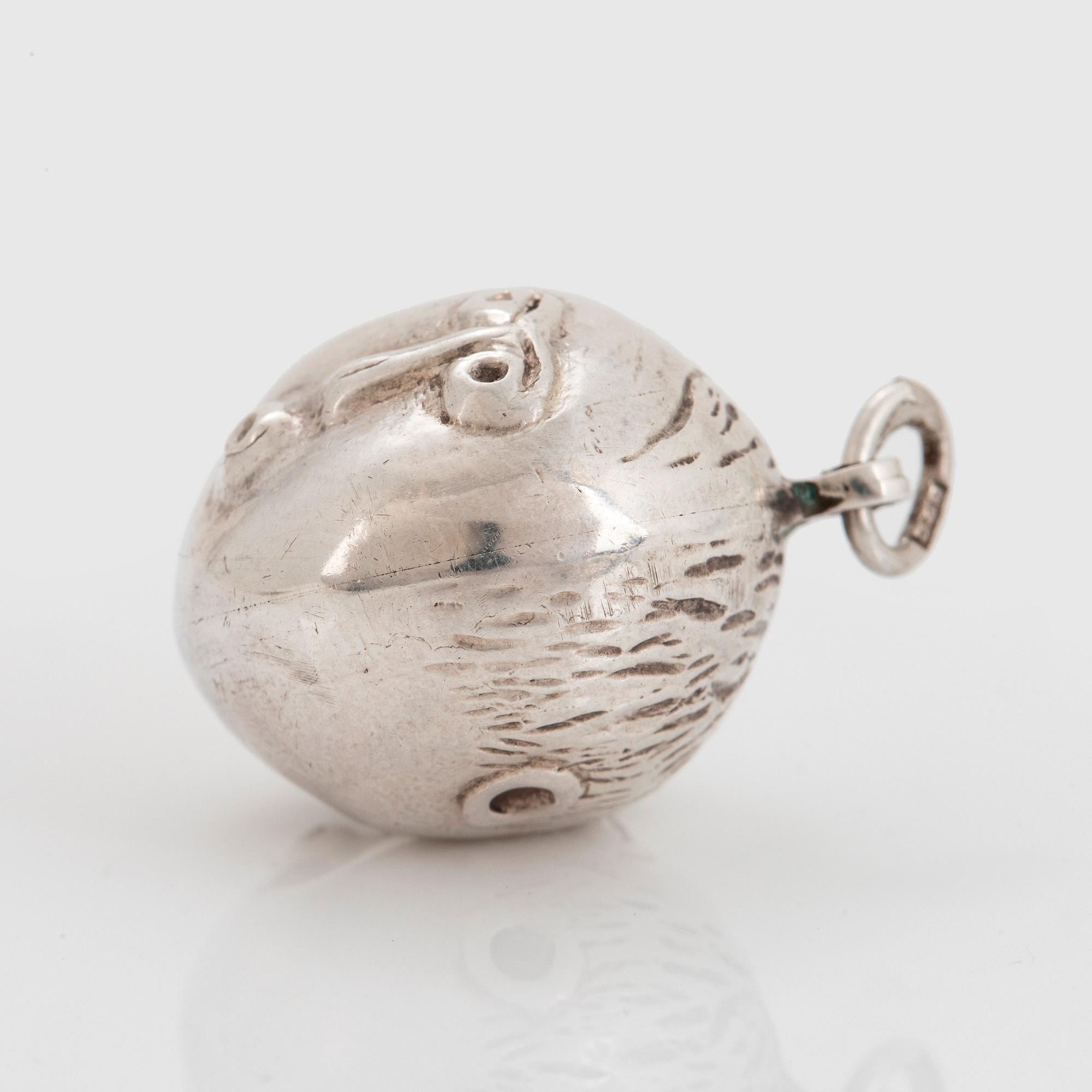Olle Ohlsson, a sterling silver pendant.