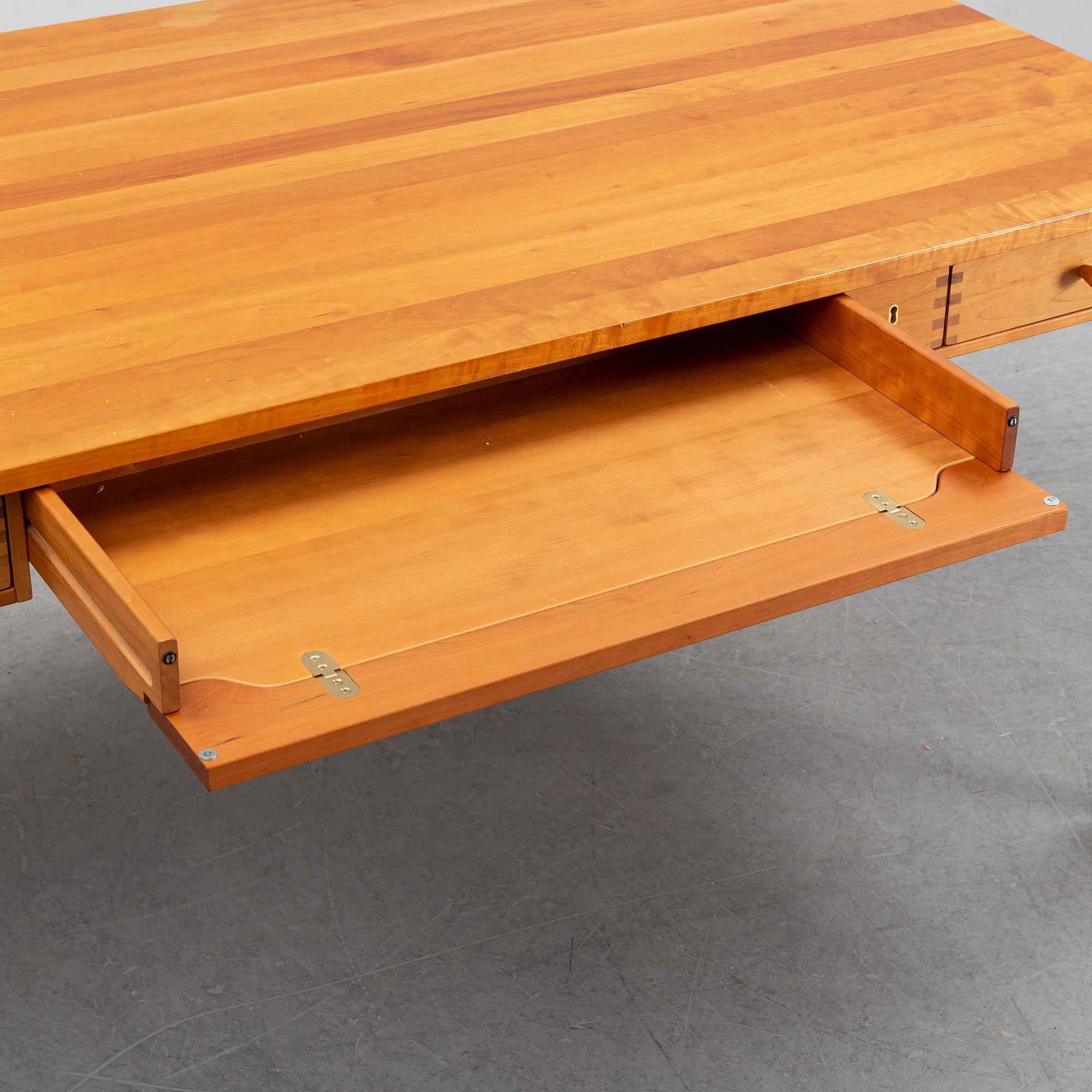 Nissen & Gehl, skrivbord, Naver collection, 2000-tal.