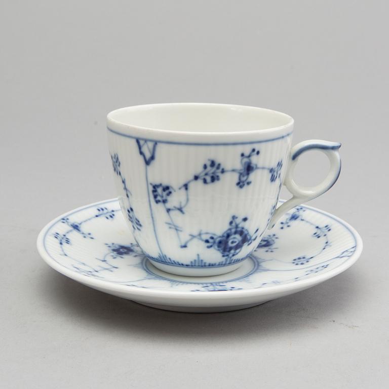 ROYAL COPENHAGEN, 20 dlr, Musselmalet "Rifflet", Danmark, porslin.