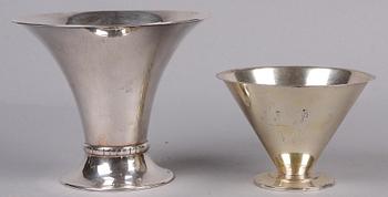 SKÅLAR, 2 st, silver. CG Hallberg 1931 resp GAB 1928.