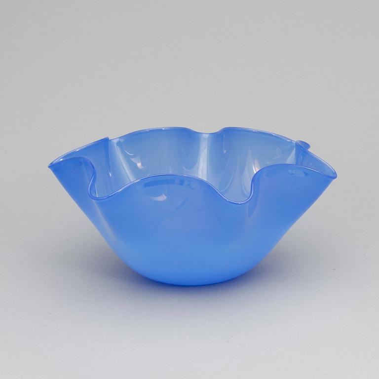 SKÅL, glas, Wilke Adolfsson, signerad och daterad -86.