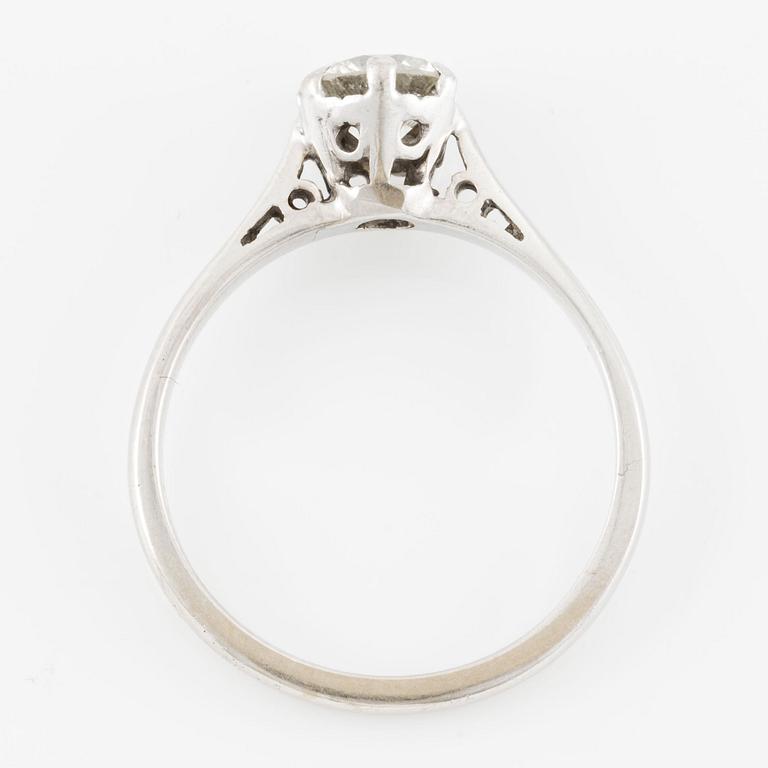 Ring 18K white gold with brilliant-cut diamond.