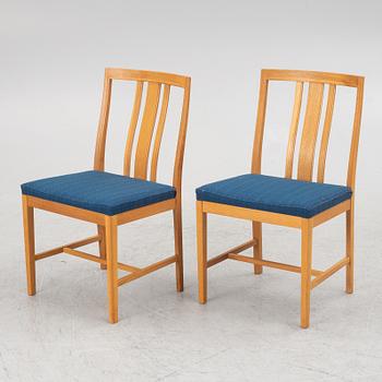 Bertil Fridhagen, a dining table with four chairs, Bodafors, second half of the 20th Century.