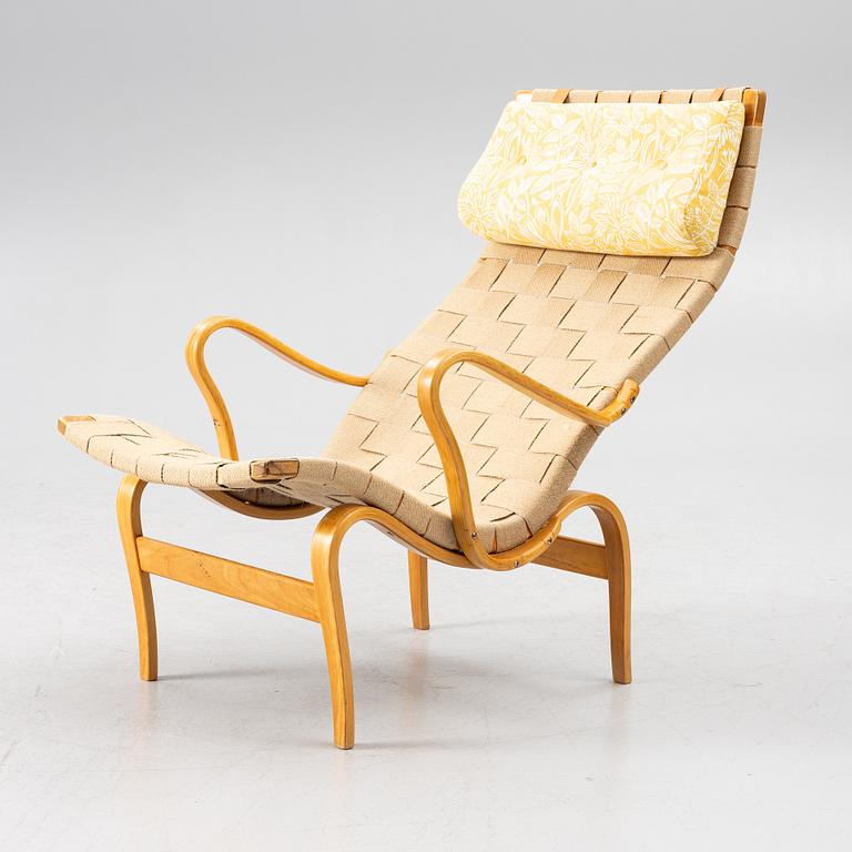 Bruno Mathsson, armchair, 'Pernilla', Firma Karl Mathsson, 1944.