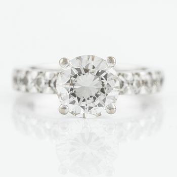 Ring in 18K white gold with a round brilliant-cut diamond approximately 1.75 cts.