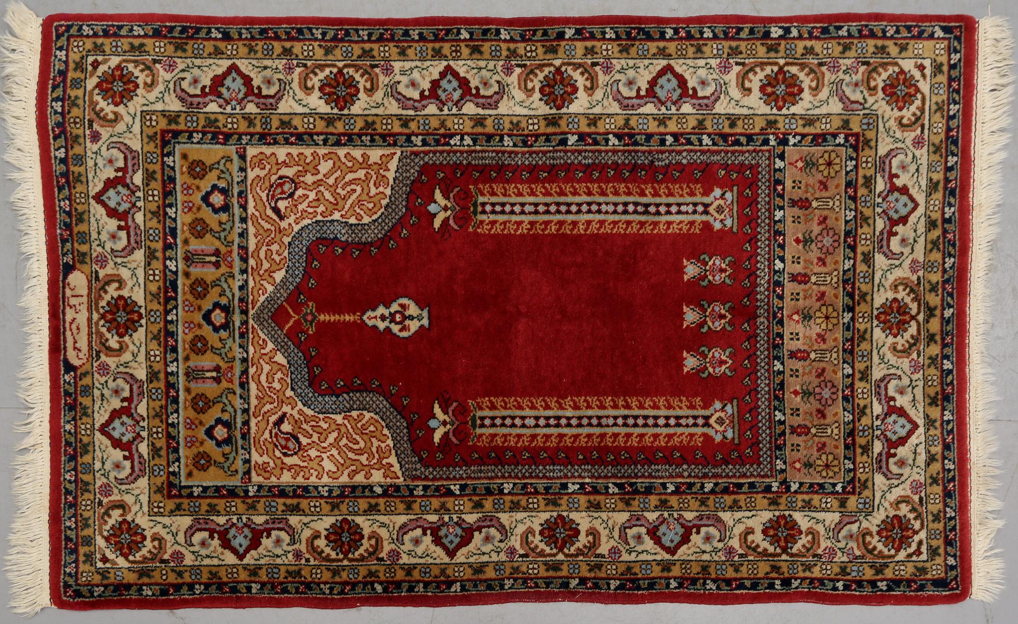 MATTA, sannolikt Turkiet, old, signerad, ca 156 x 100 cm.