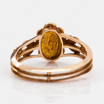 Otto Roland Mellin, Ring, 18K guld, turkoser och odlade pärlor. Helsingfors 1876.