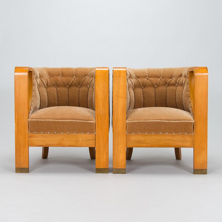 Adolf Koskinen, a pair of armchairs, manufactured by Elias Hollo Puunjalostustehdas, Finland, 1920s.