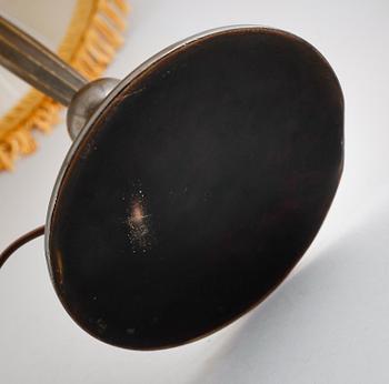 BORDSLAMPA, patinerad mässing, 1900-talets mitt.