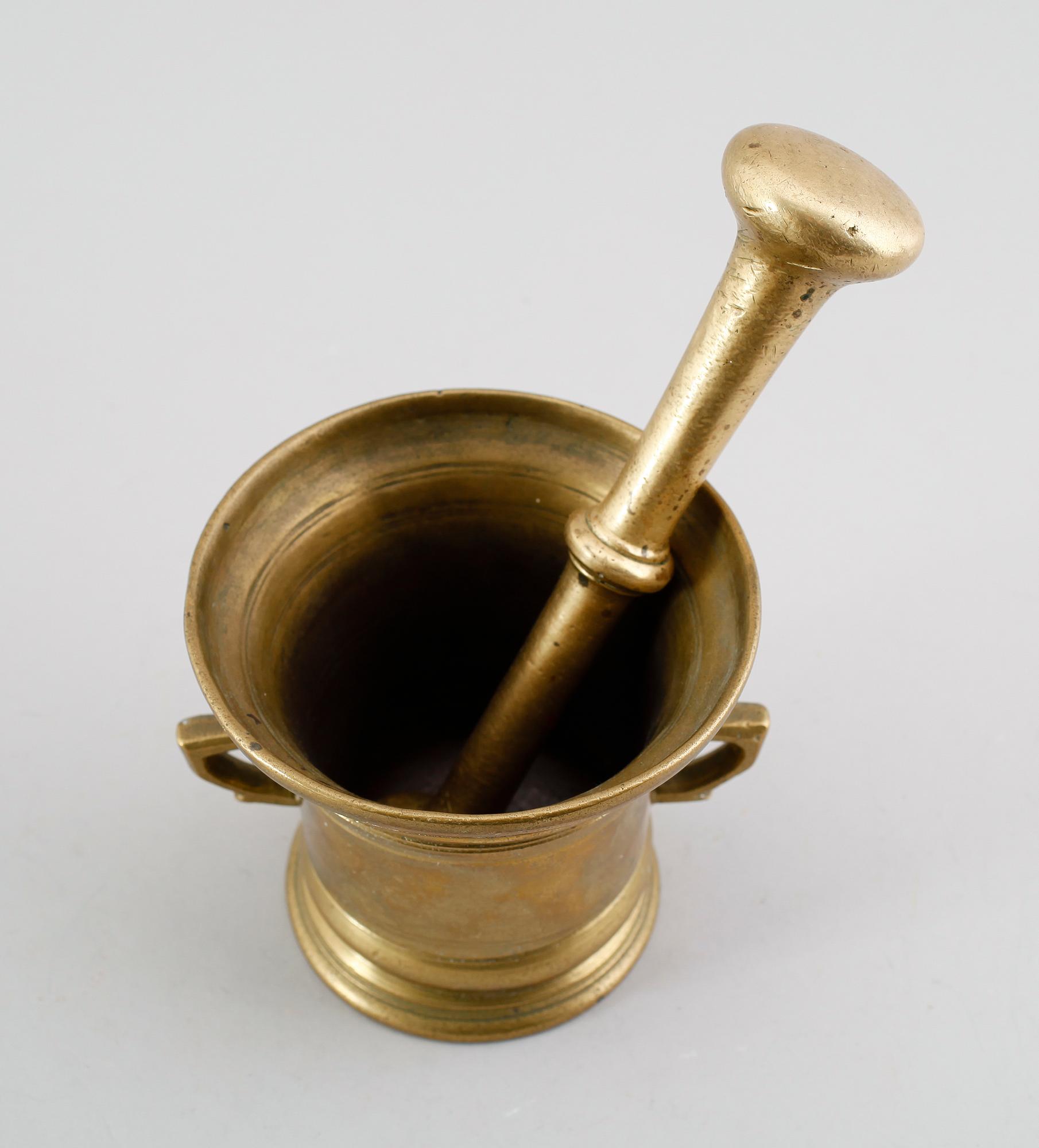 MORTEL MED STÖT, mässing, sannolikt 1700-tal.