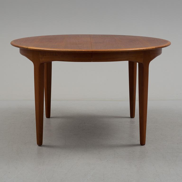 Henning Kjernulf, a dining table, "Model 62", Sorö Stolefabrik, 1960´s.
