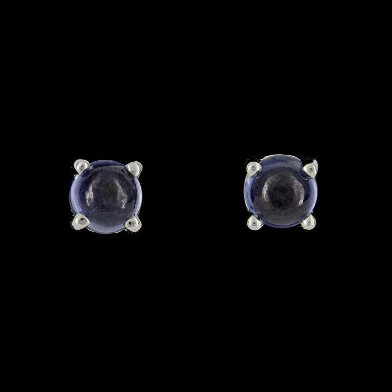 EARRINGS, cabochon cut blue sapphire, tot. app. 1.67 cts.