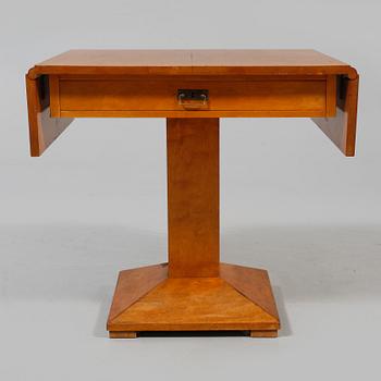 BORD, Karl Johan-stil, 1900-talets första hälft.