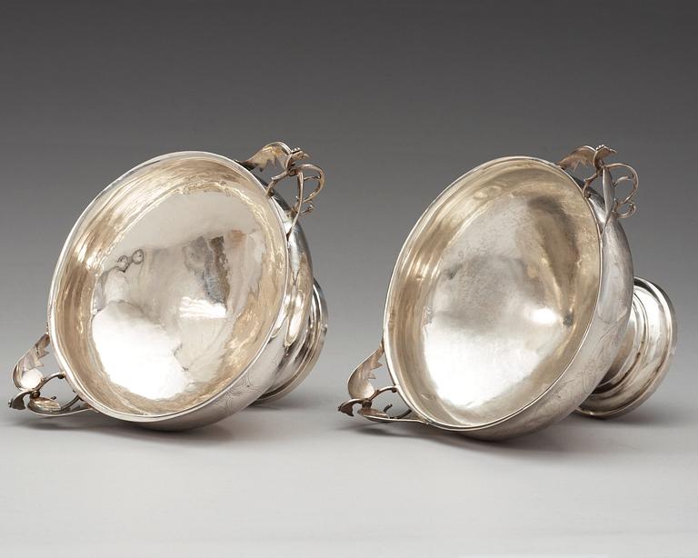 A pair of Swedish early 19th century silver bowls, marks of Lars Löfgren, Hudiksvall (1797-1853).